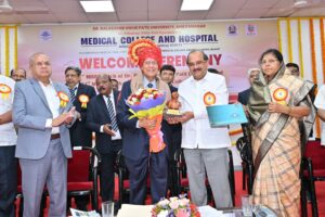 Radhakrishna Vikhe Patil : वैद्यकीय शिक्षणात तंत्रज्ञानासोबत सेवाभाव आणि मानवी मूल्ये जपा img 20261026 wa0024